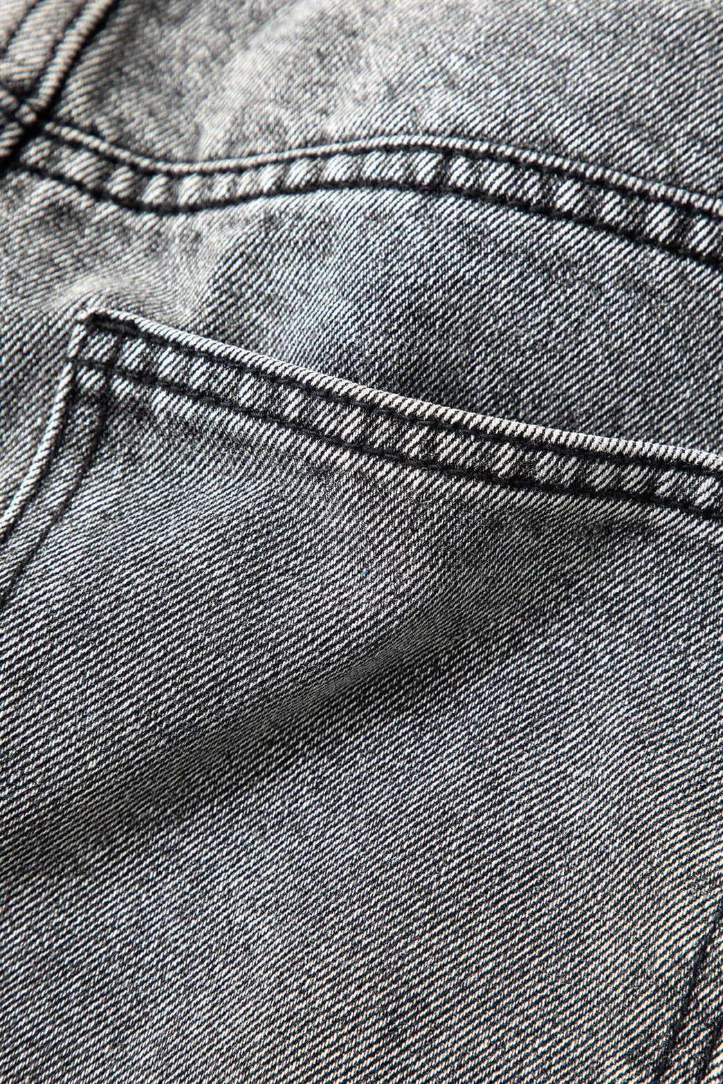 Jean asymétrique vue ensemble grâce