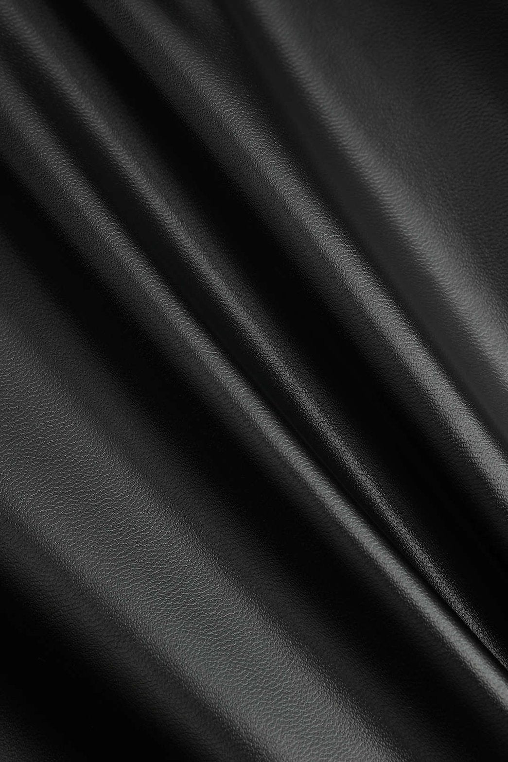 Jupe moulante cuir synthétique détail zip flash