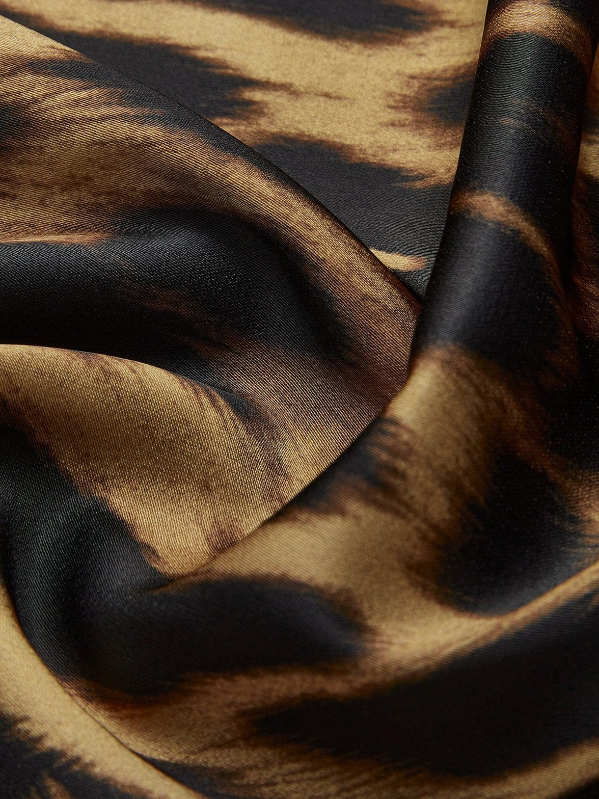 Jupe motif léopard élégante passion