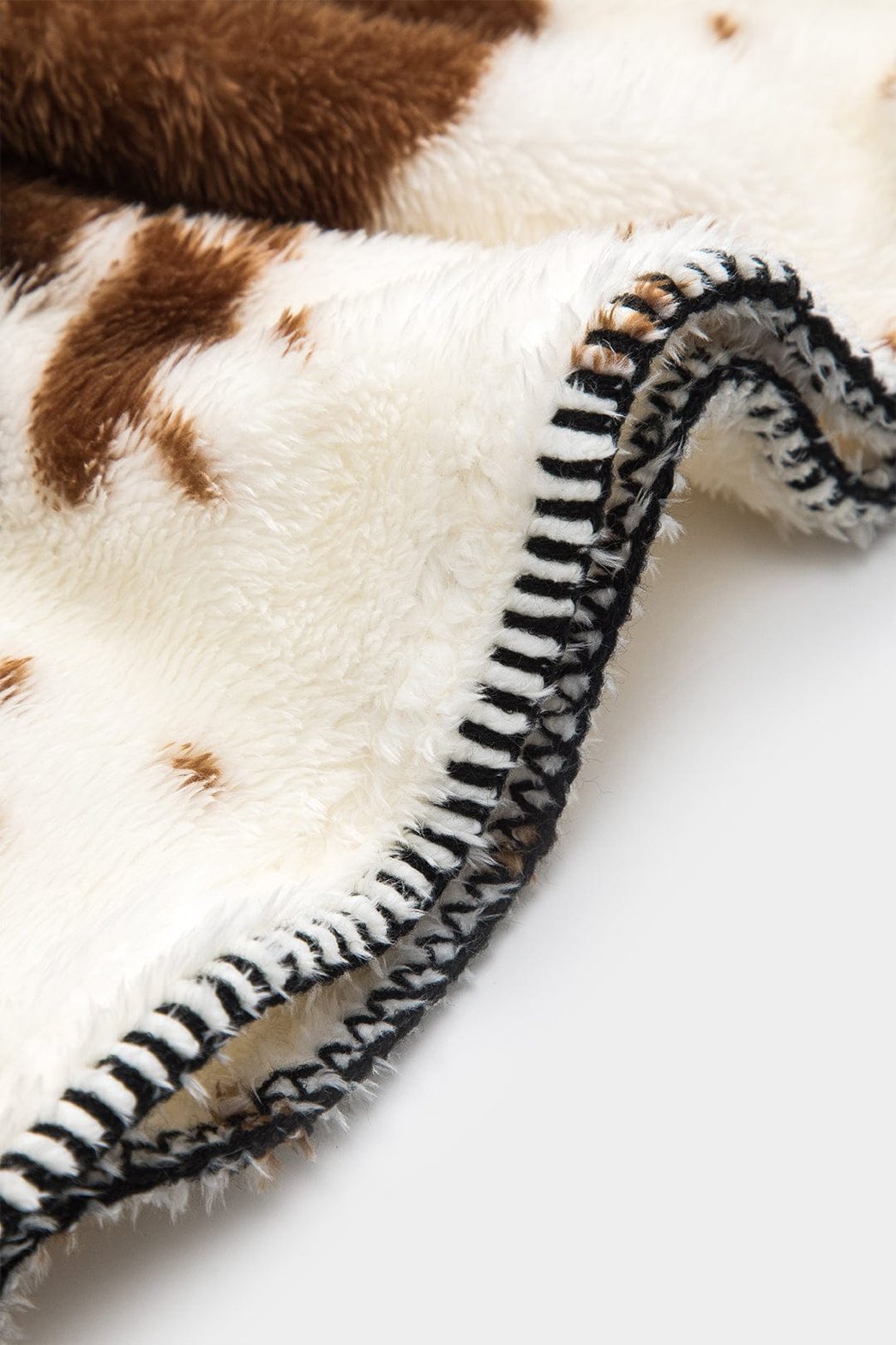 Jupe polaire motif abstrait vue arrière style