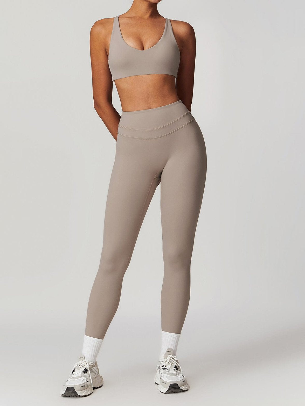 Legging sport beige élastique confort