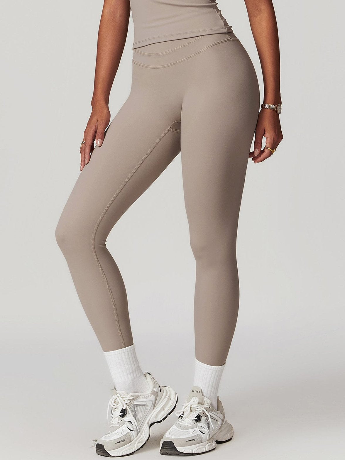 Legging sport beige taille haute dynamique