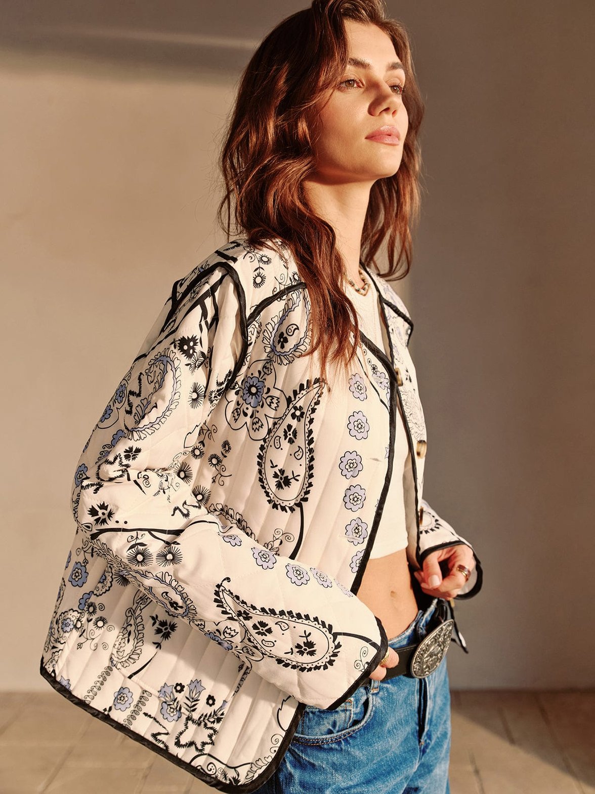 Manteau bohème imprimé vue de profil fluidité