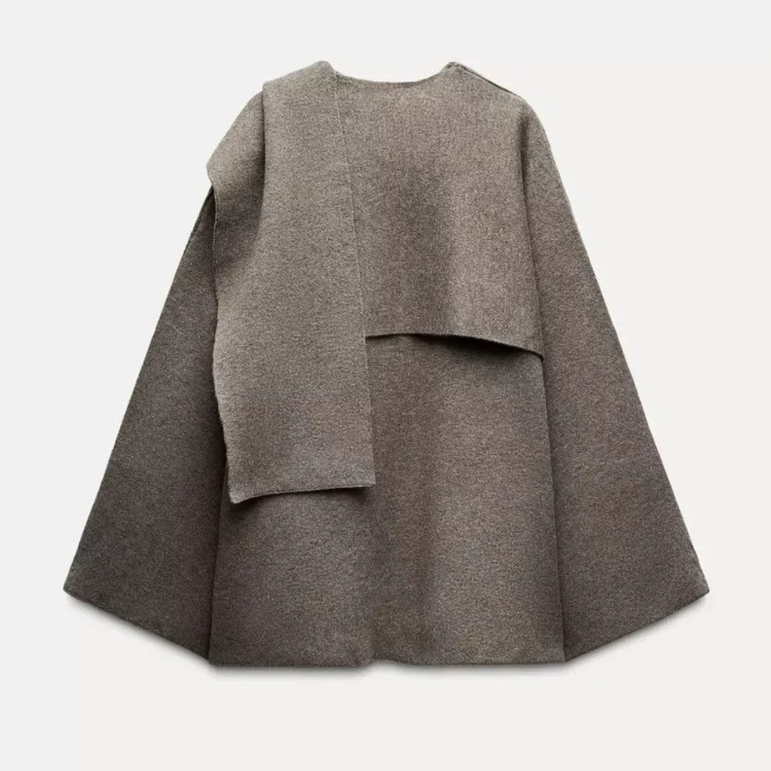 Manteau cape élégant avec écharpe raffinement