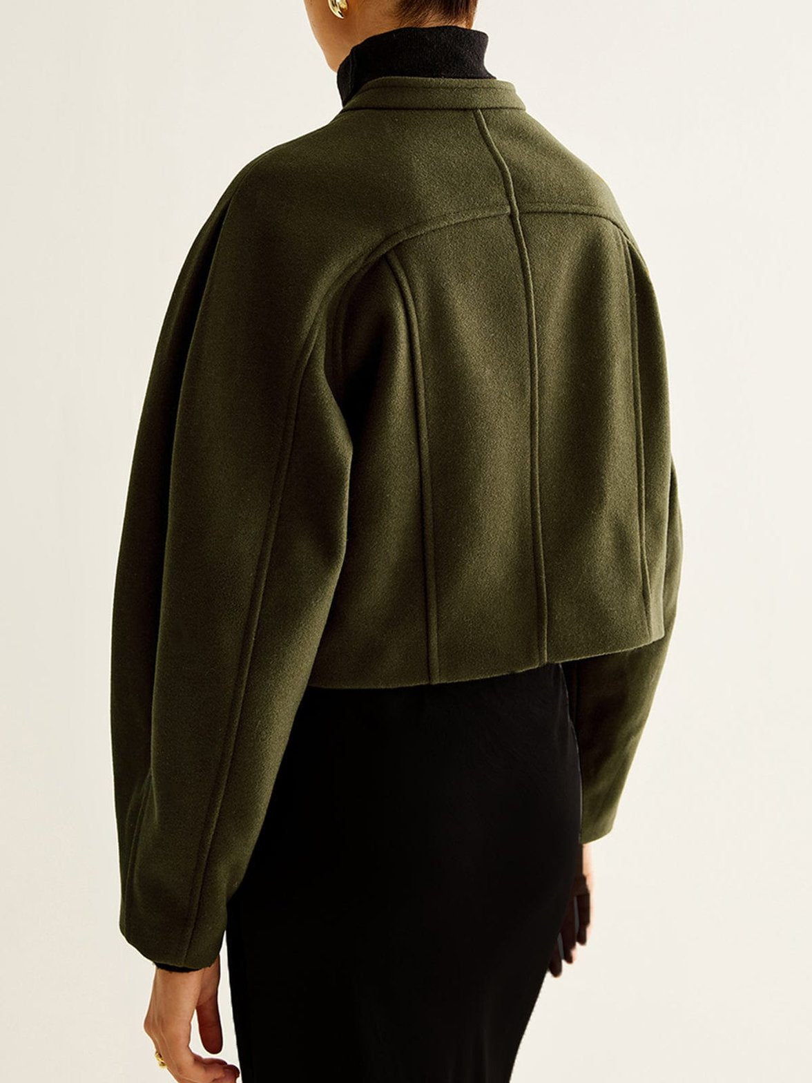 Style moderne du manteau court - tendance