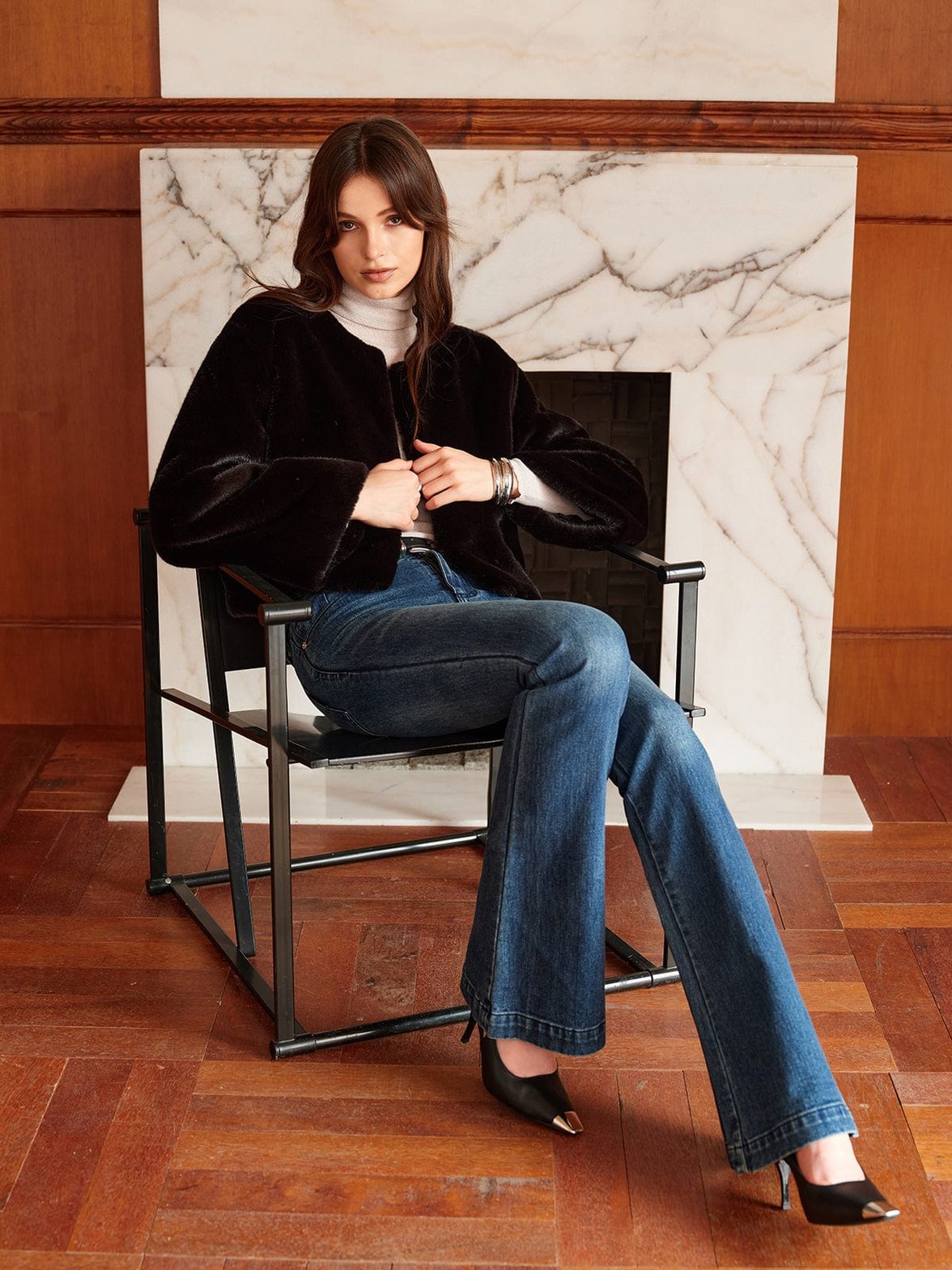 Manteau fausse fourrure détails harmonie