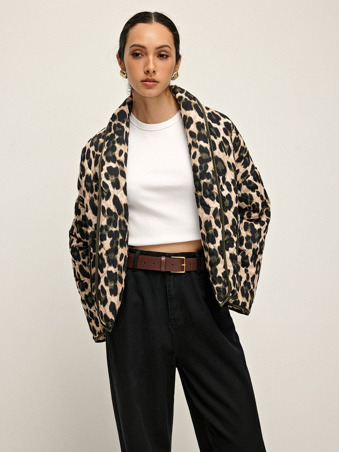 Détail imprimé léopard manteau hiver brise