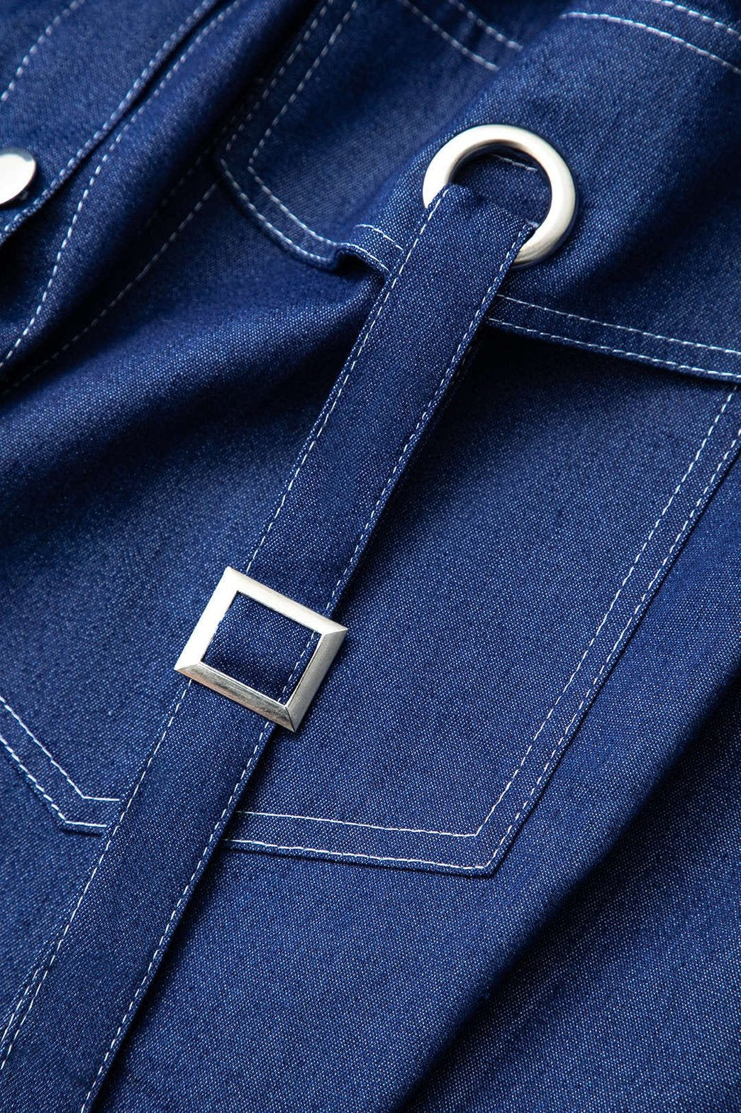 Manteau denim bleu ceinturé détail boutons vent