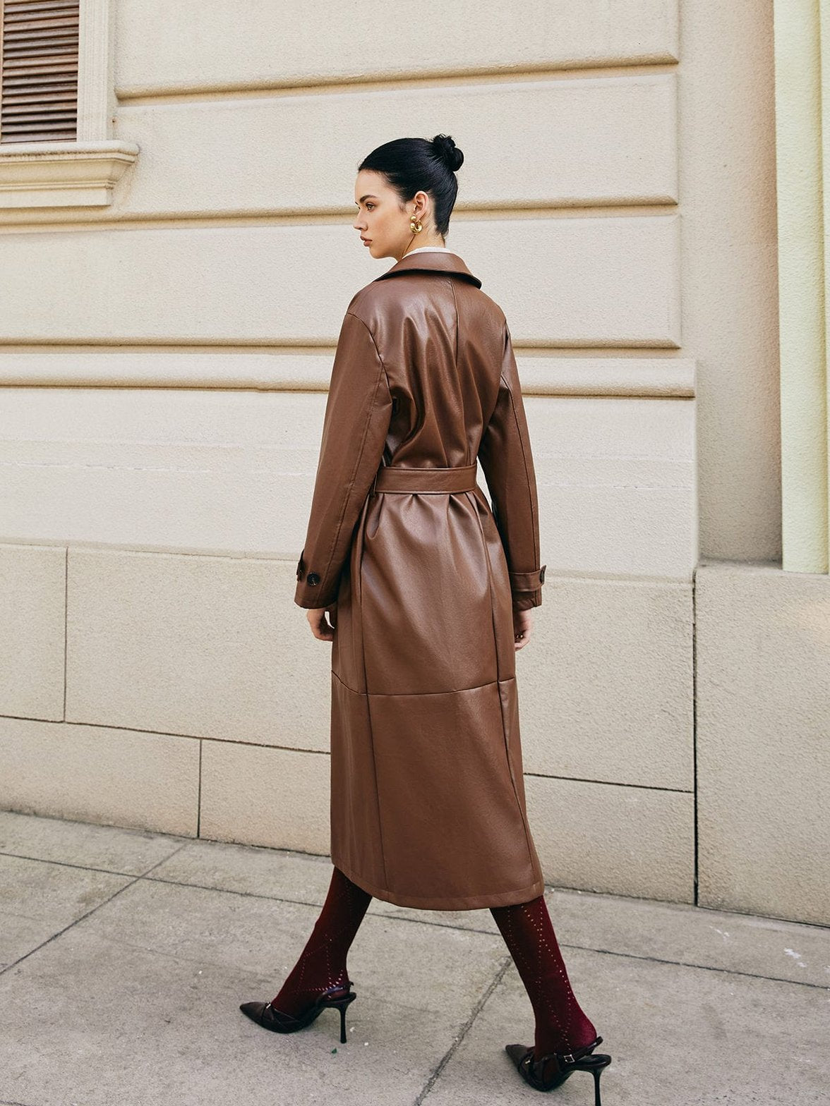 Vue ensemble manteau long charme