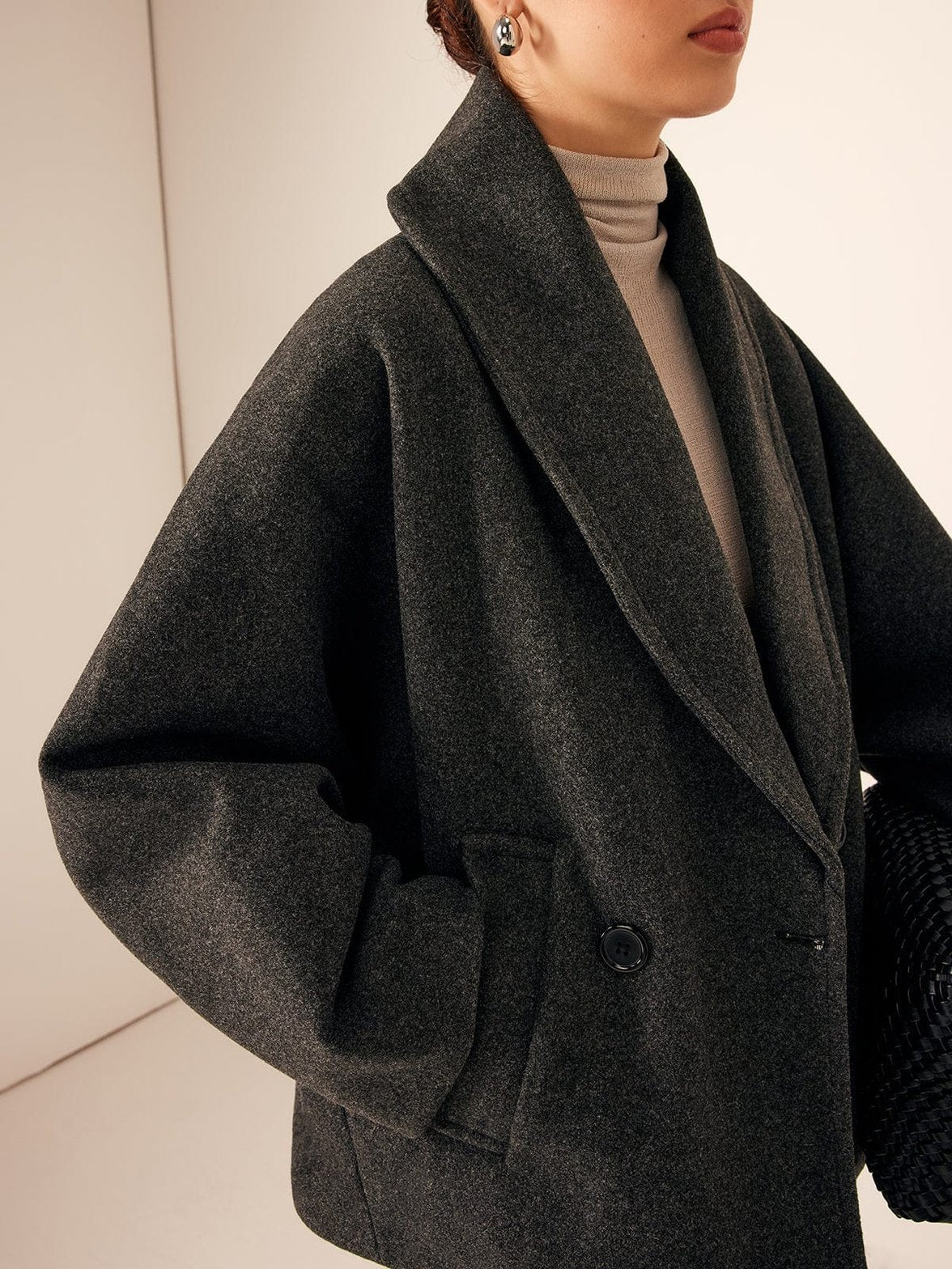 Manteau tweed gris détail tissu nuage