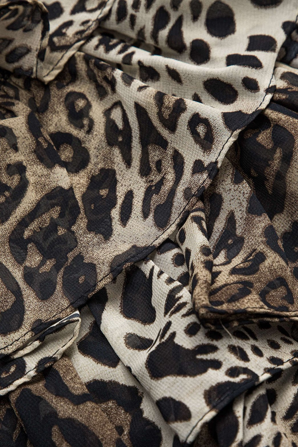 Mini jupe denim et volants léopard vue de dos lune