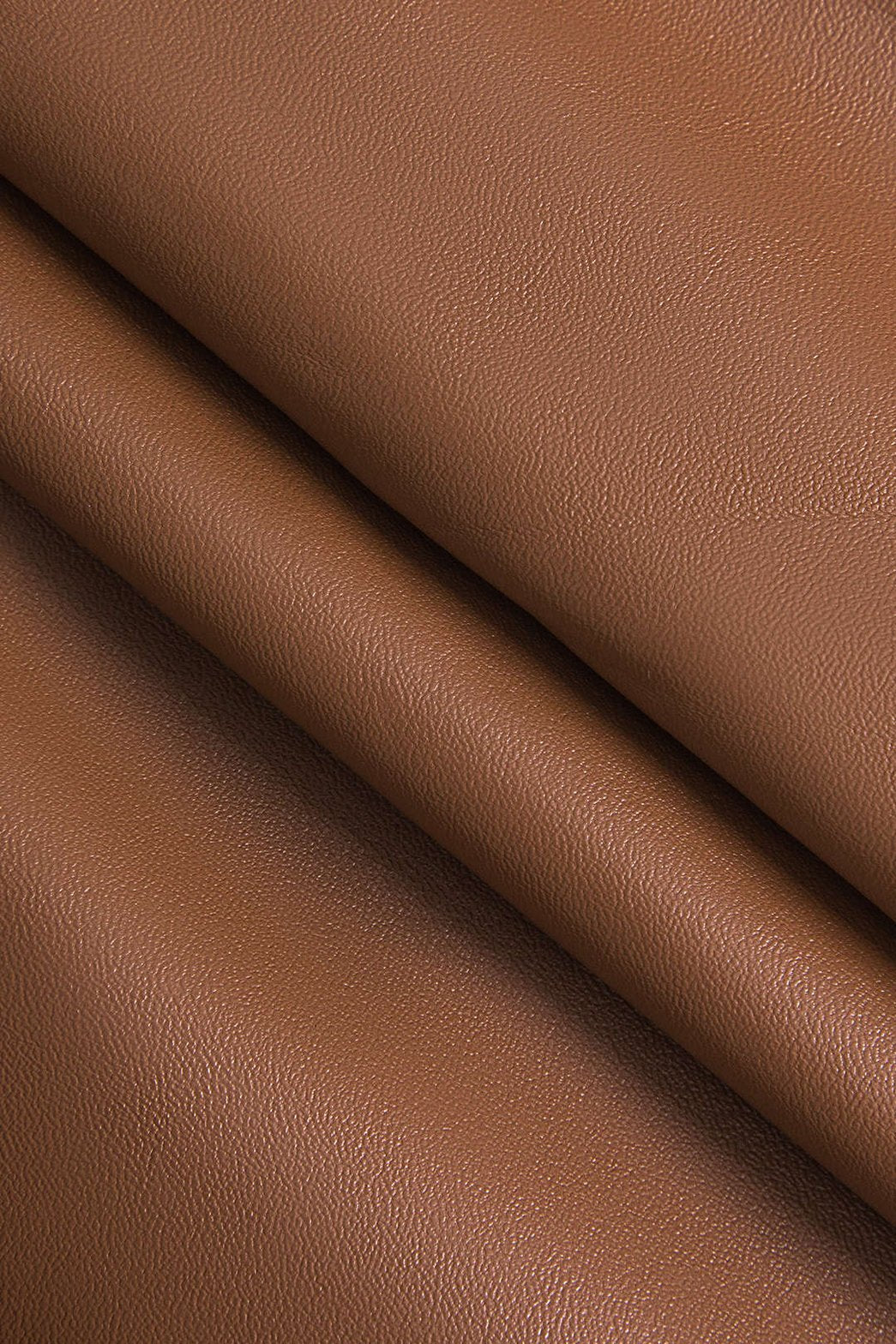 Mini jupe design moderne avec anneaux métalliques chic