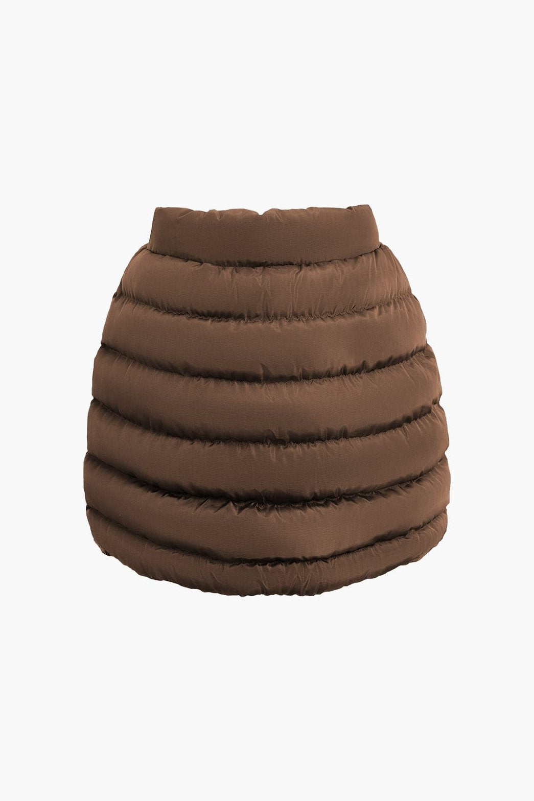 Mini jupe matelassée noire look complet grâce