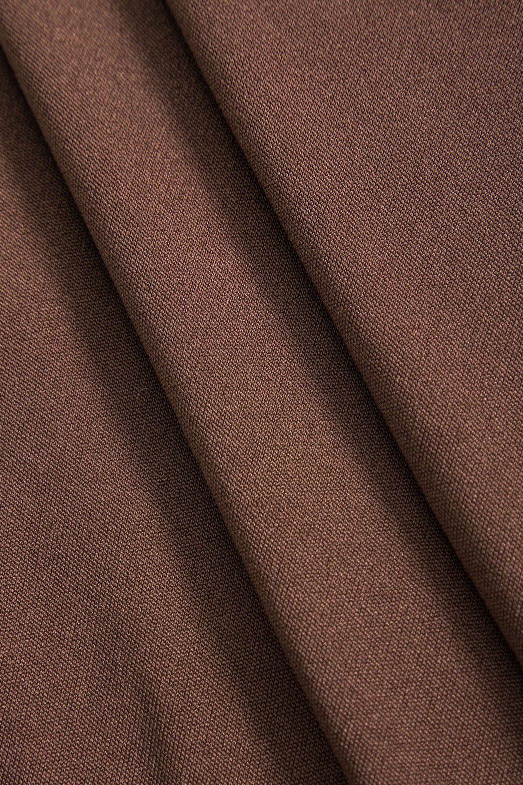 Robe moulante détails chaînettes tendance