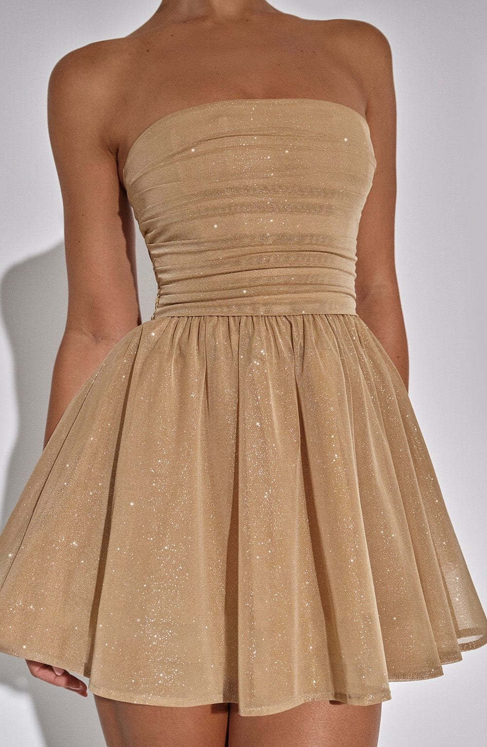 Mini robe de soirée or rubis