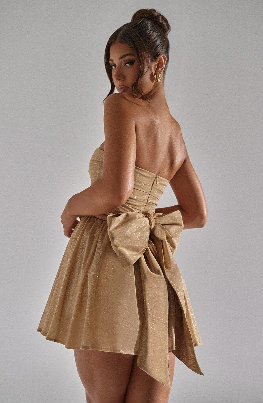 Robe de fête pailletée opale
