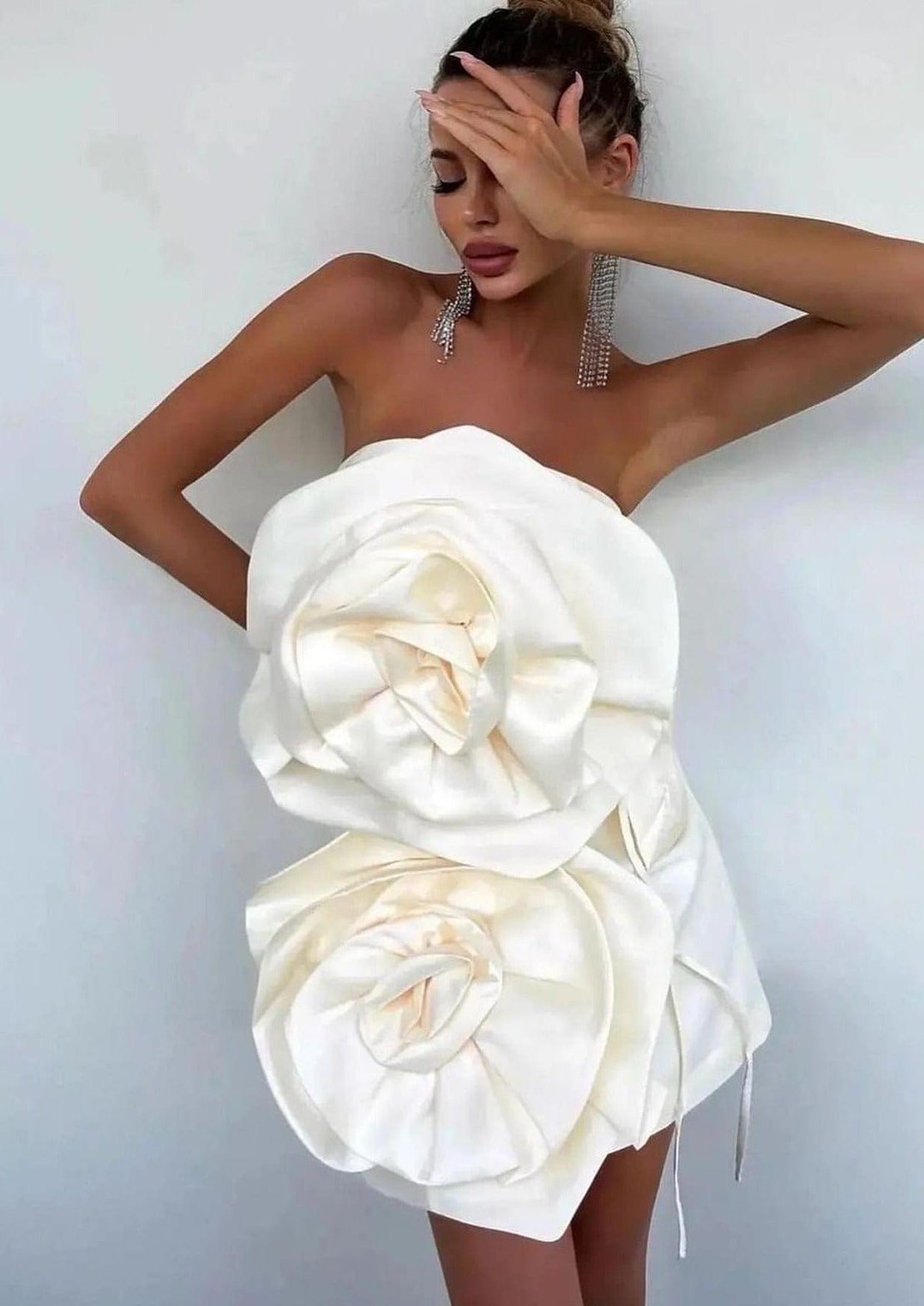 Robe bustier courte vue complète grâce
