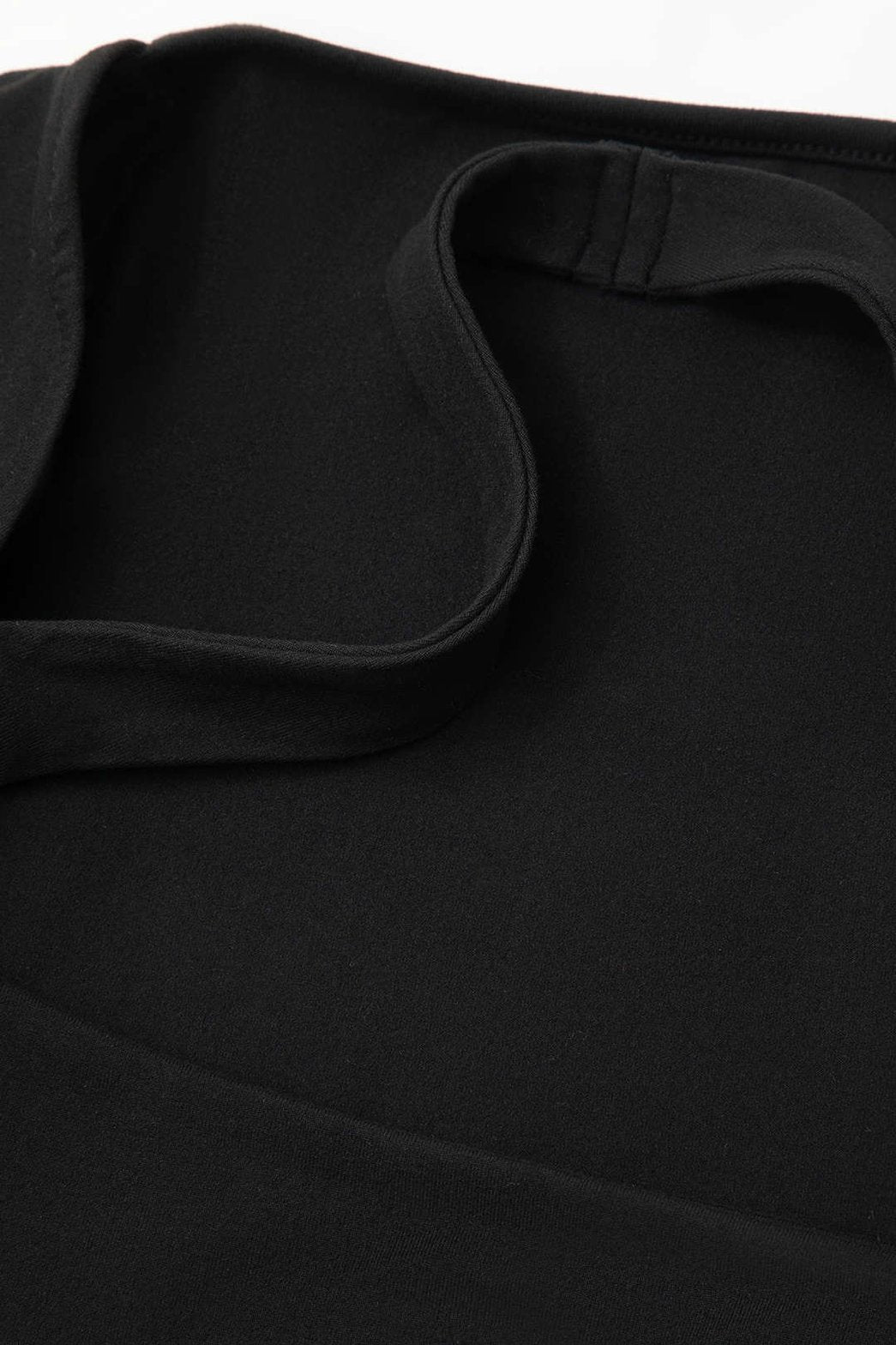 Robe courte ajustée noire lune