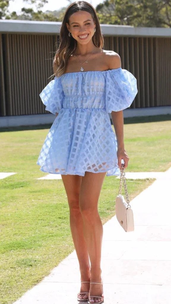 Robe courte d'été à motifs géométriques danse