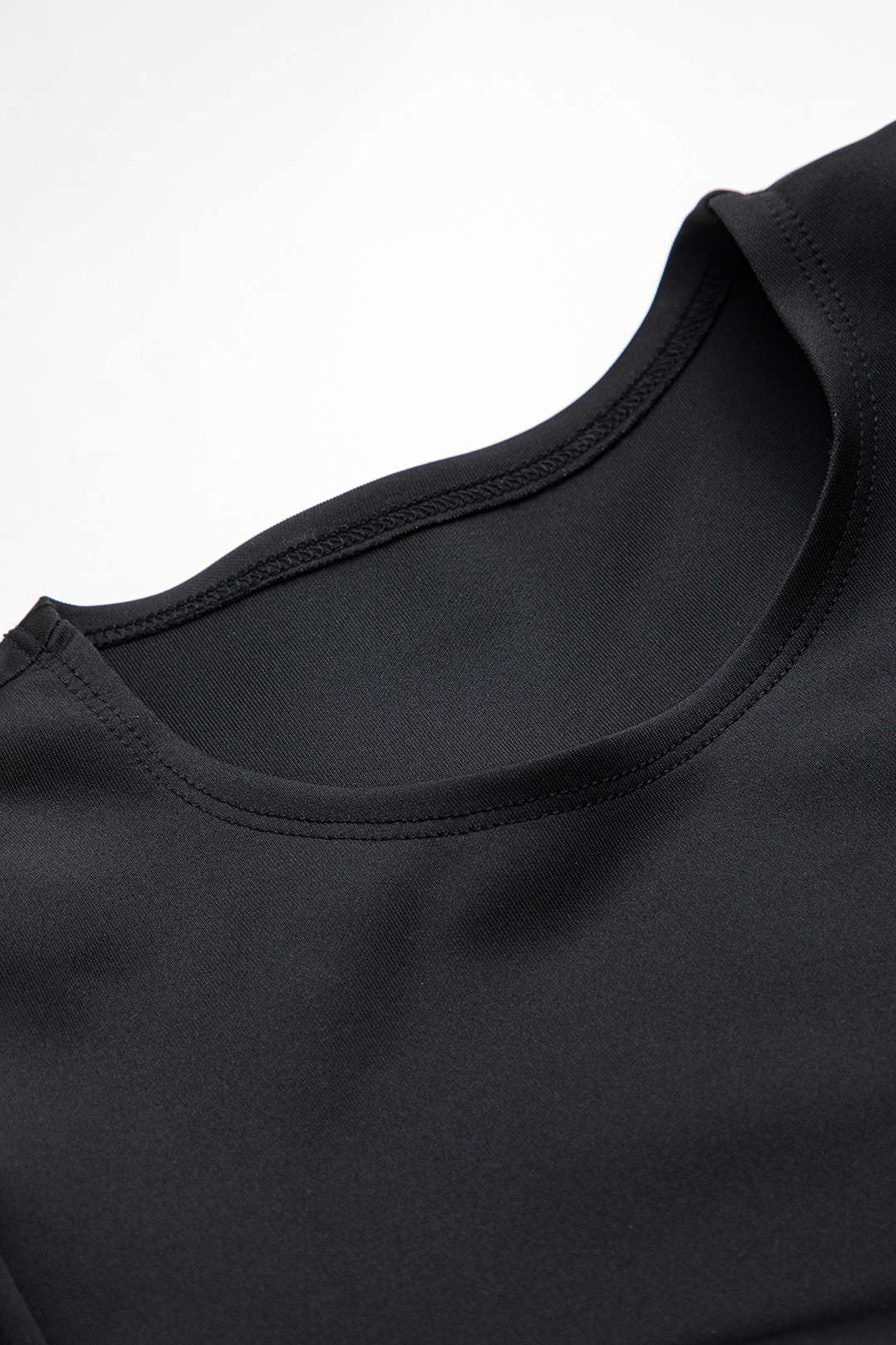 Robe courte plissée patchwork vue de côté fleur