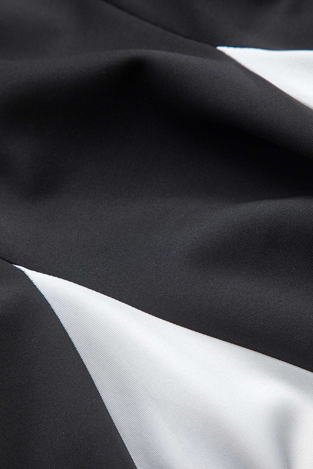 Robe courte plissée patchwork détail tissu nuage