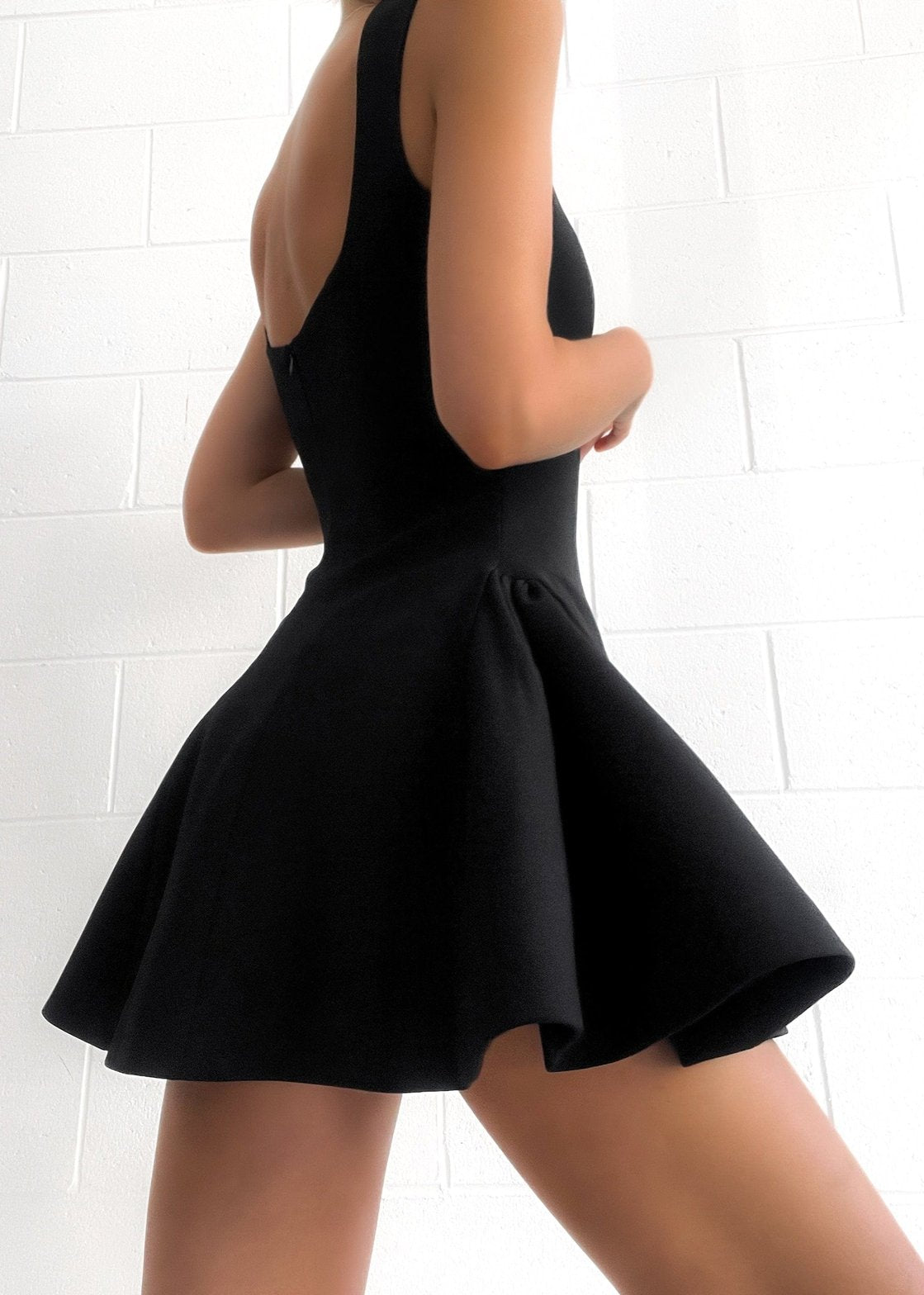Mini robe à volants vue latérale océan
