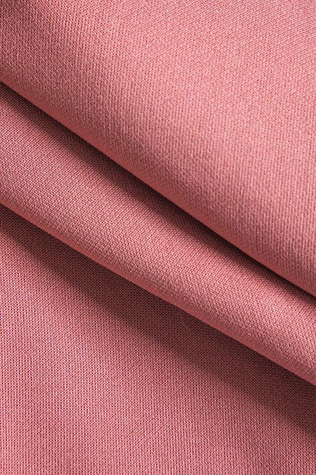 Robe moulante plumes rose satin