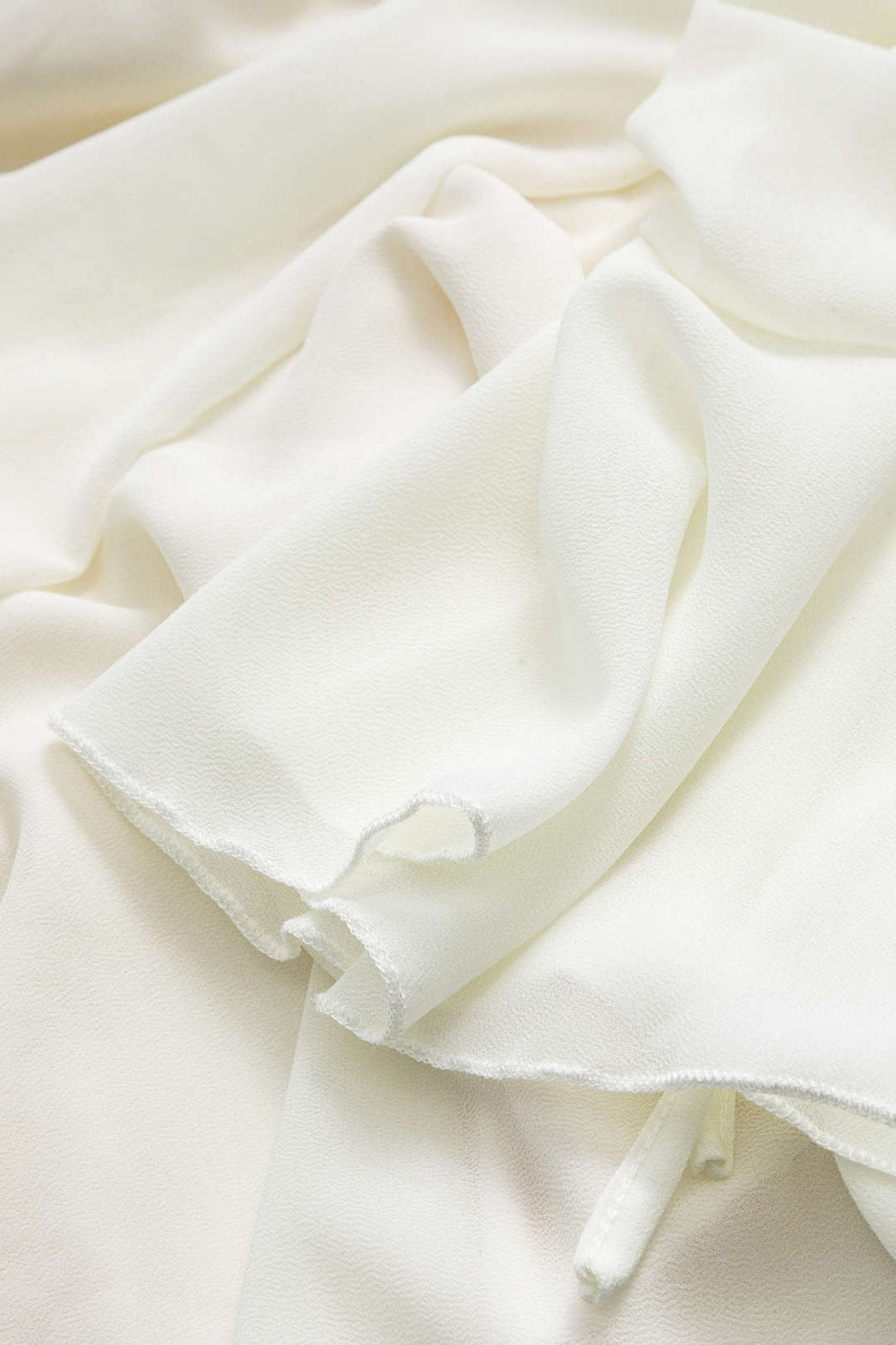 Robe mini blanche à volants vue complète lune