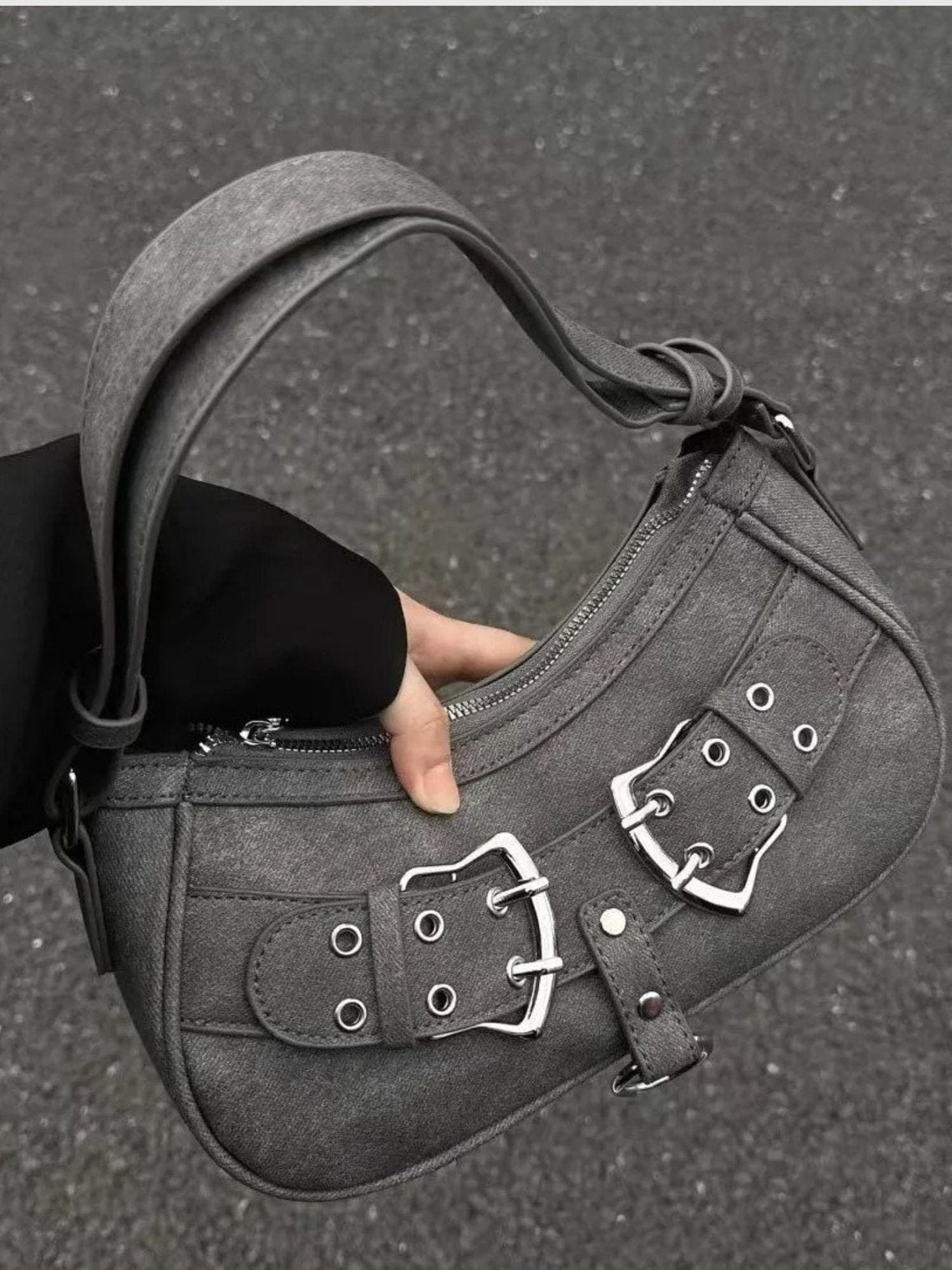 Porter du sac bandoulière tendance jade