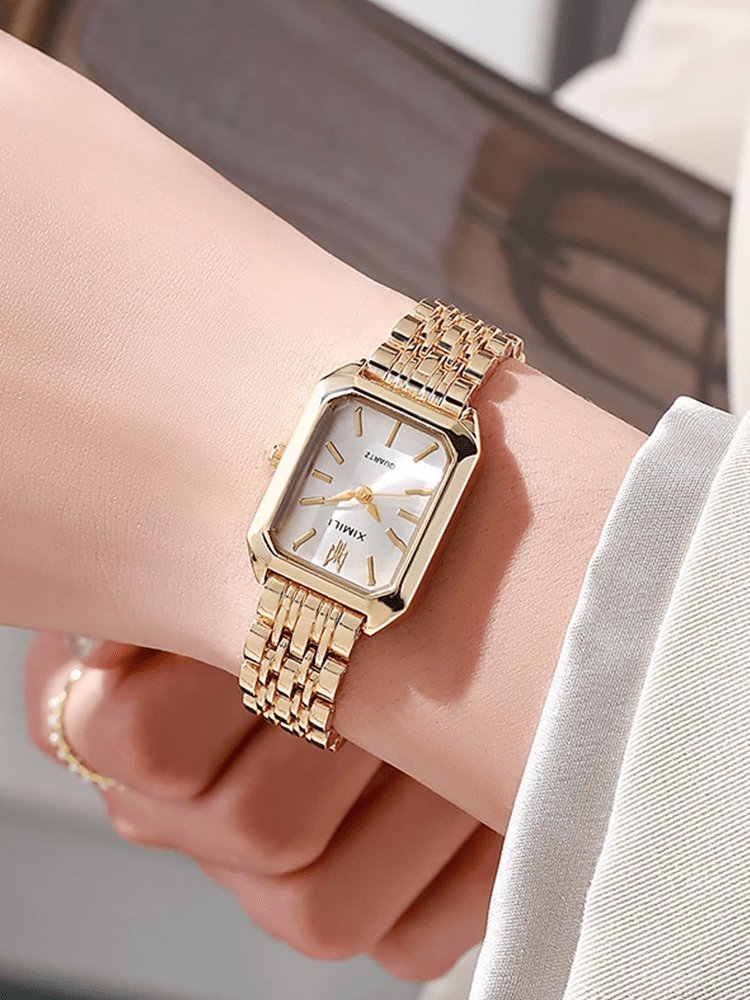 Montre dorée carrée élégante femme crystal