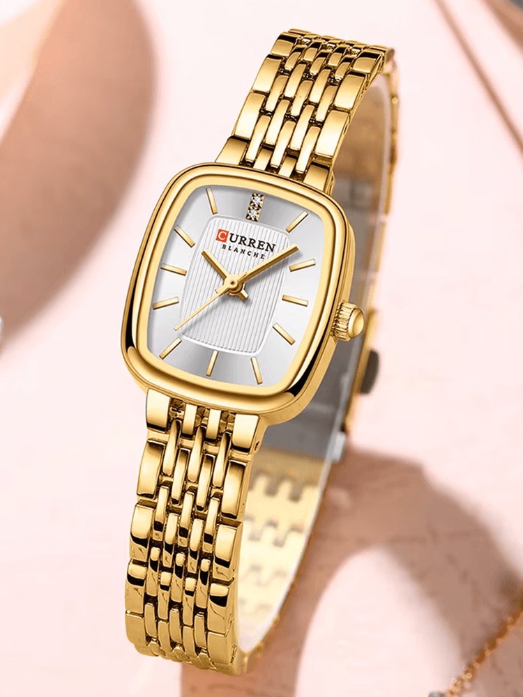 Montre Clarissa bracelet doré vue détaillée étoile