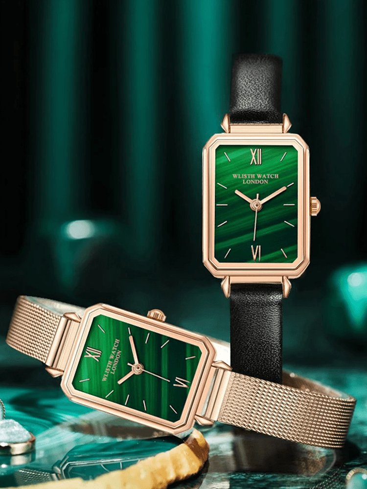 Montre luxueuse rectangle cadran vert détails or rose essence