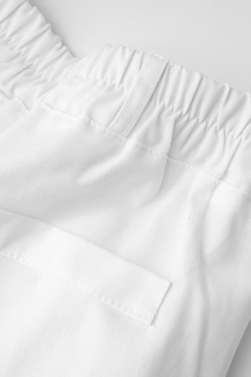 Pantalon large blanc vue de dos plume