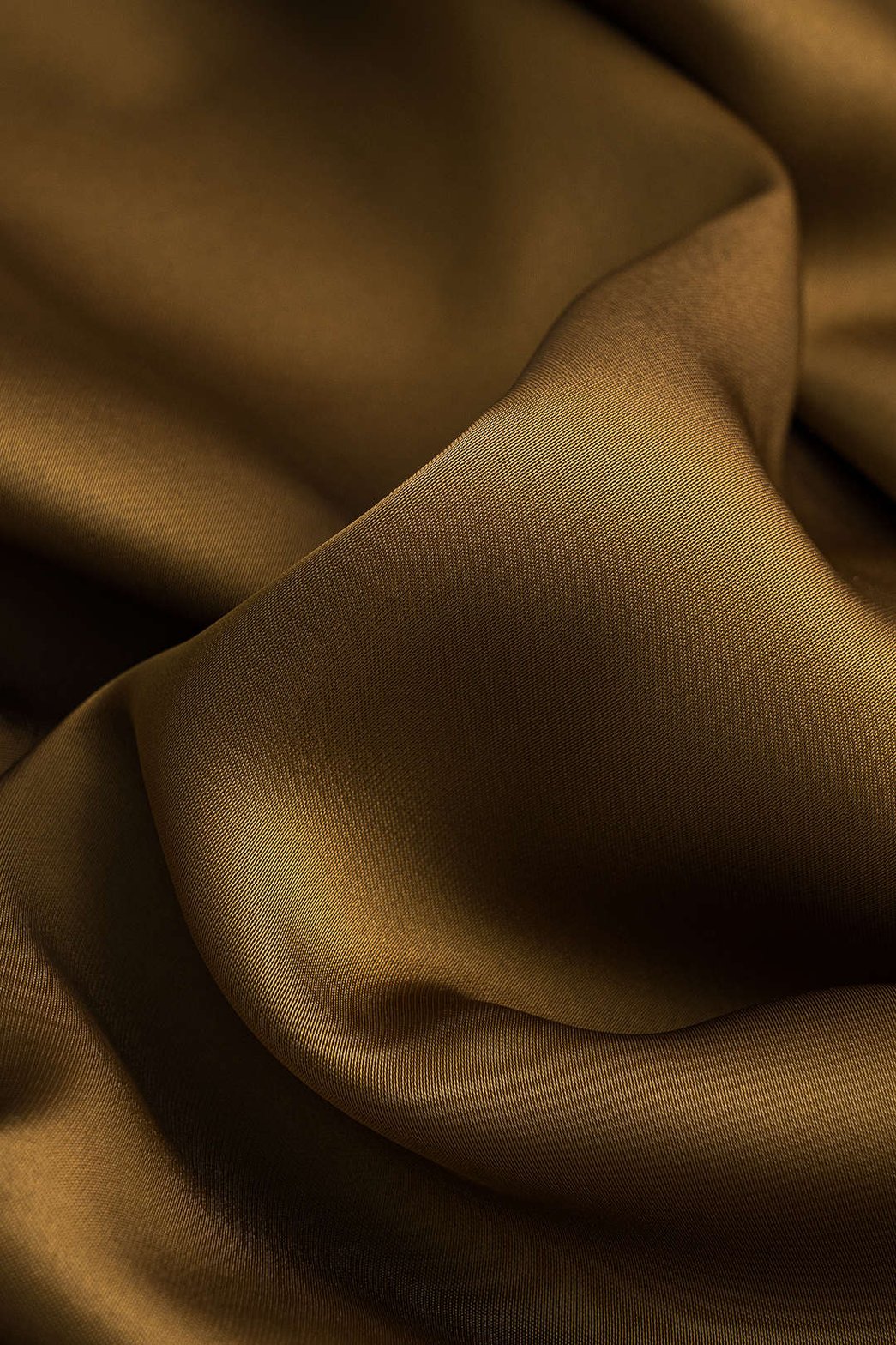 Pantalon palazzo satiné taille haute porté pluie