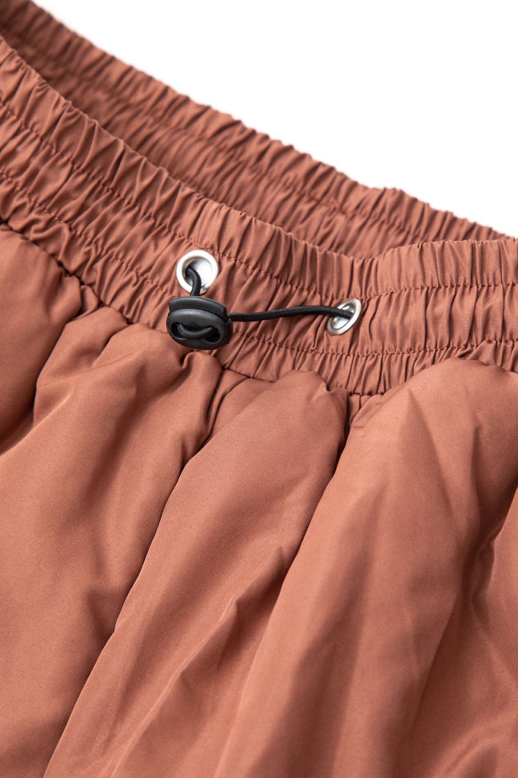 Pantalon matelassé terracotta vue côté brise