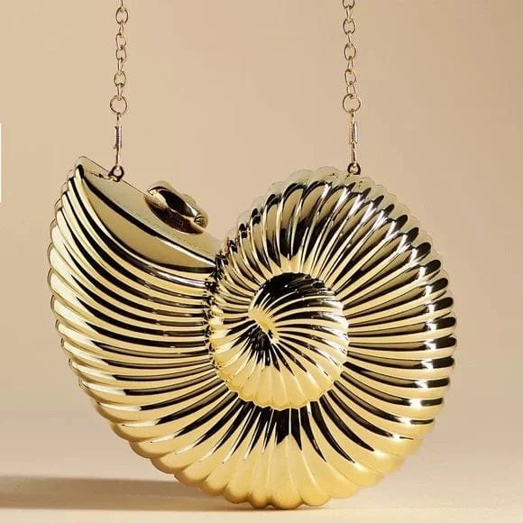 Pochette coquillage dorée vue détaillée écume