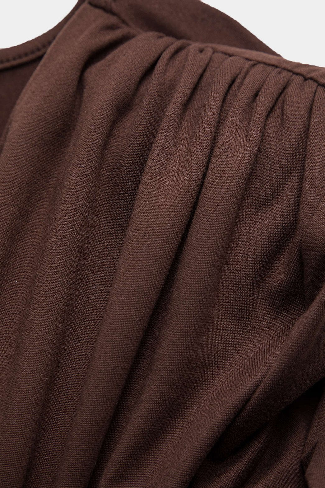 Robe courte drapée marron vue de dos soie