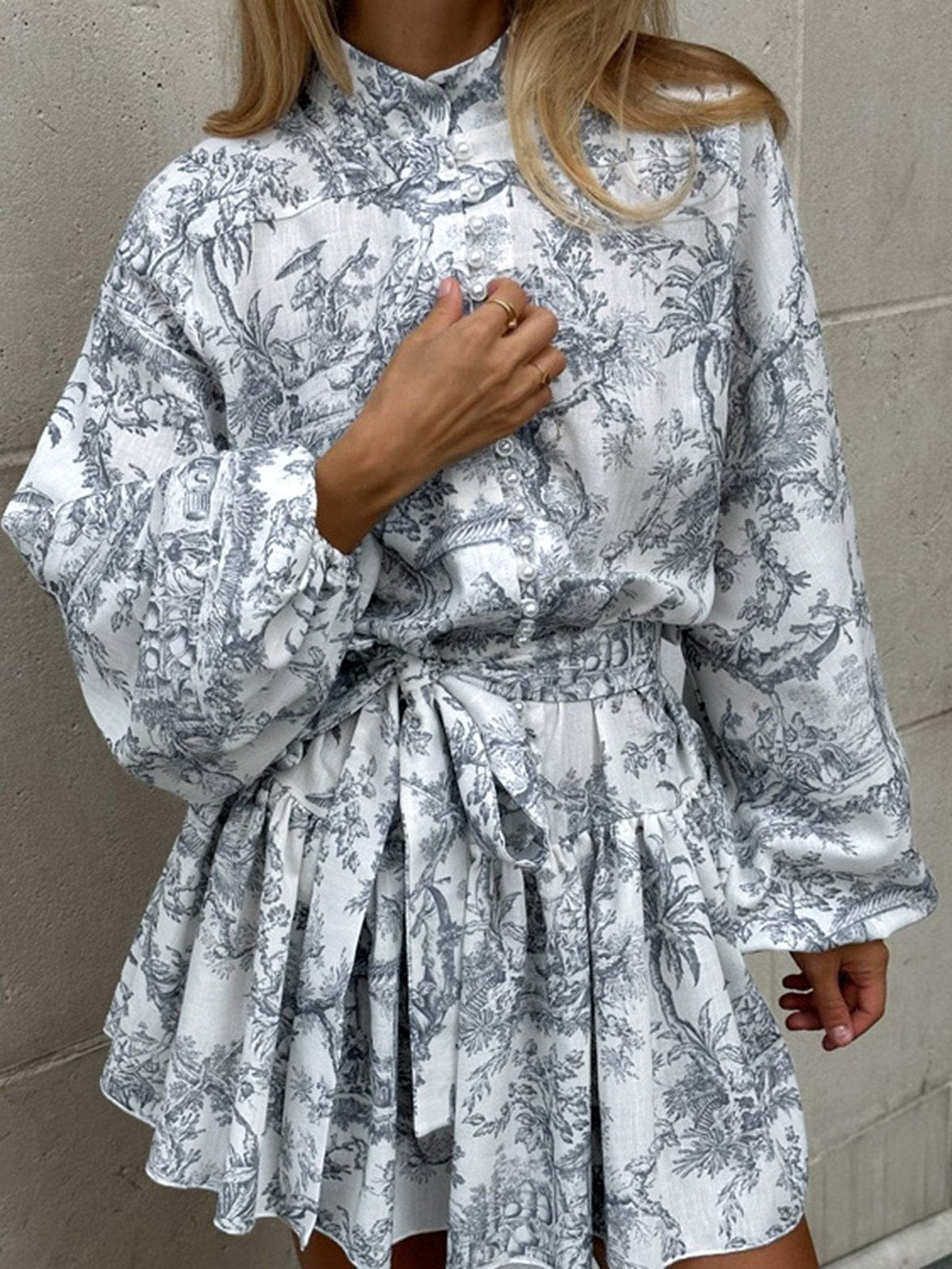 Vue trois-quarts robe casual étoile