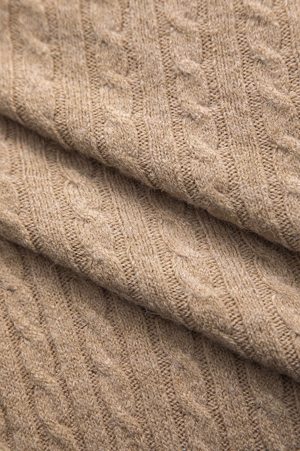 Robe courte plissée beige détail plis nuage