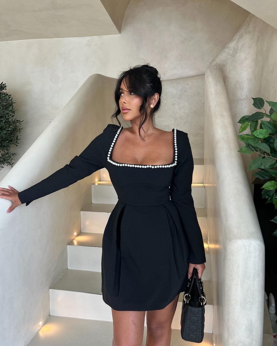 Robe courte plissée noire velours