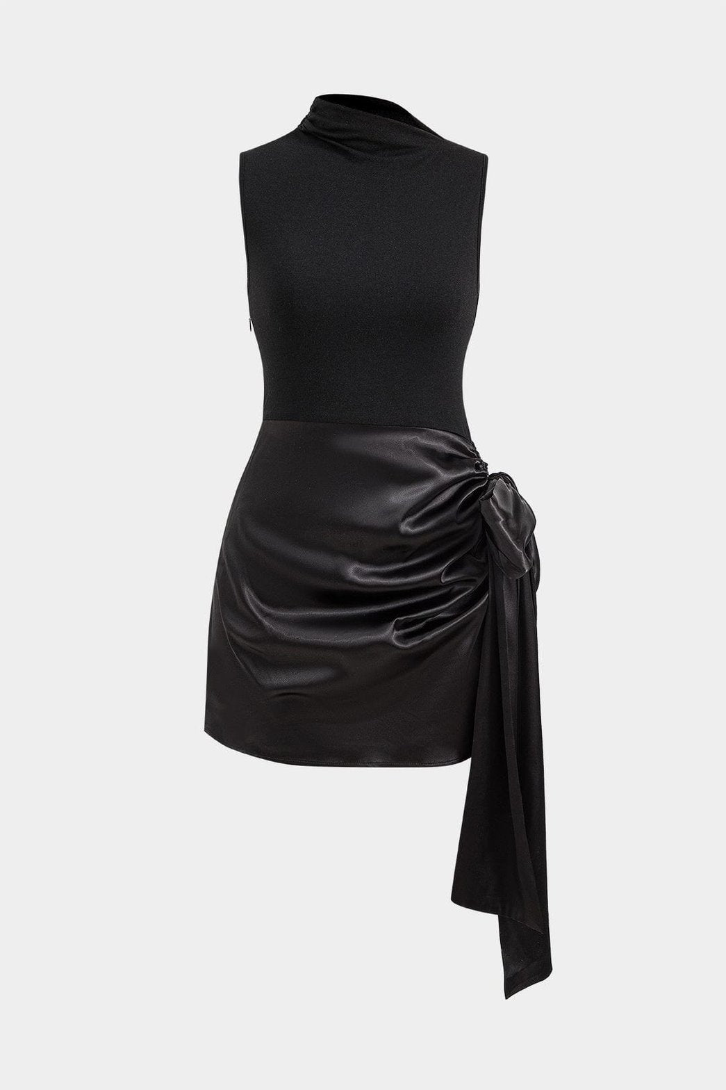 Robe asymétrique satinée noire vue de face étoile
