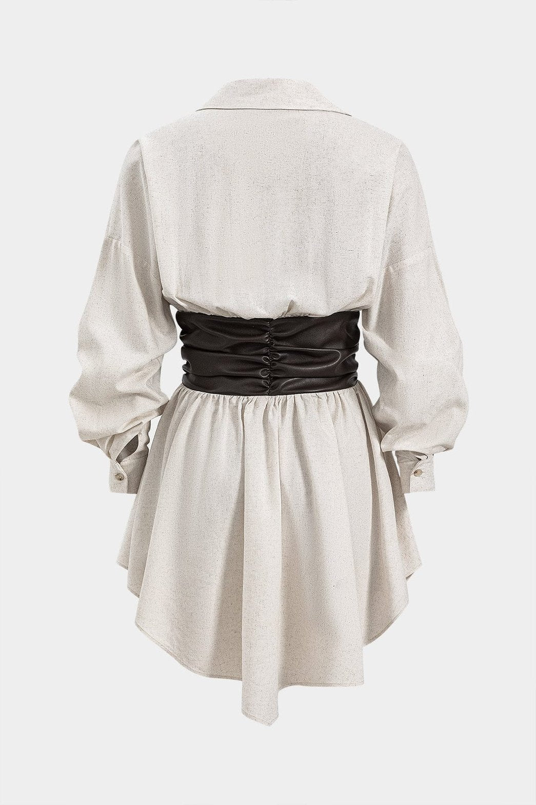 Robe courte style cuir et lin vue de côté soleil