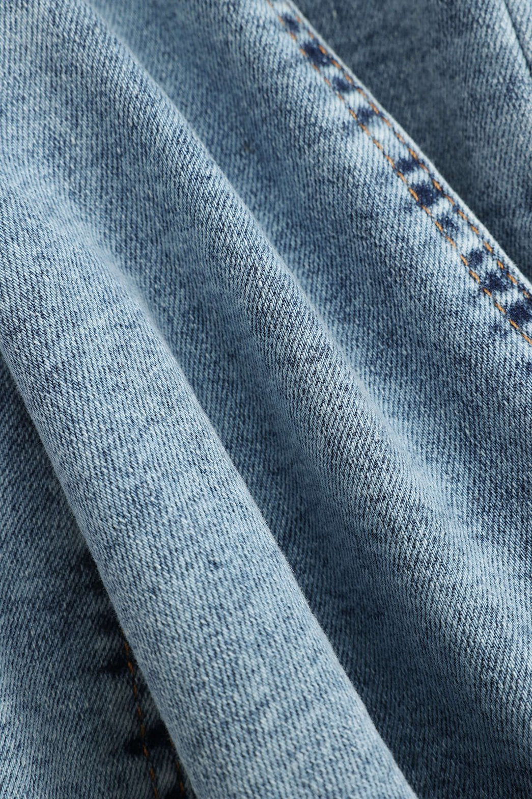 Robe denim style corset silhouette complète vent