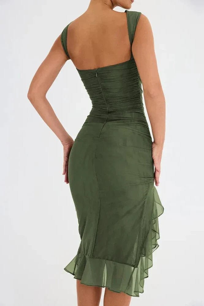 Robe Fourreau Élégante à Volants et Col Bateau