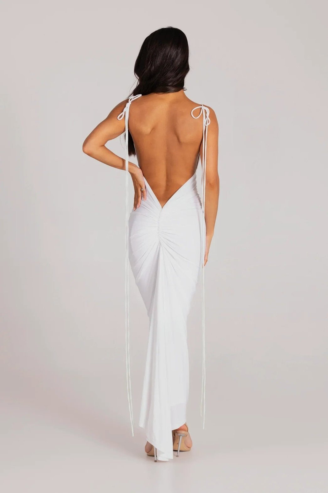 Robe longue lilas détail dos charme