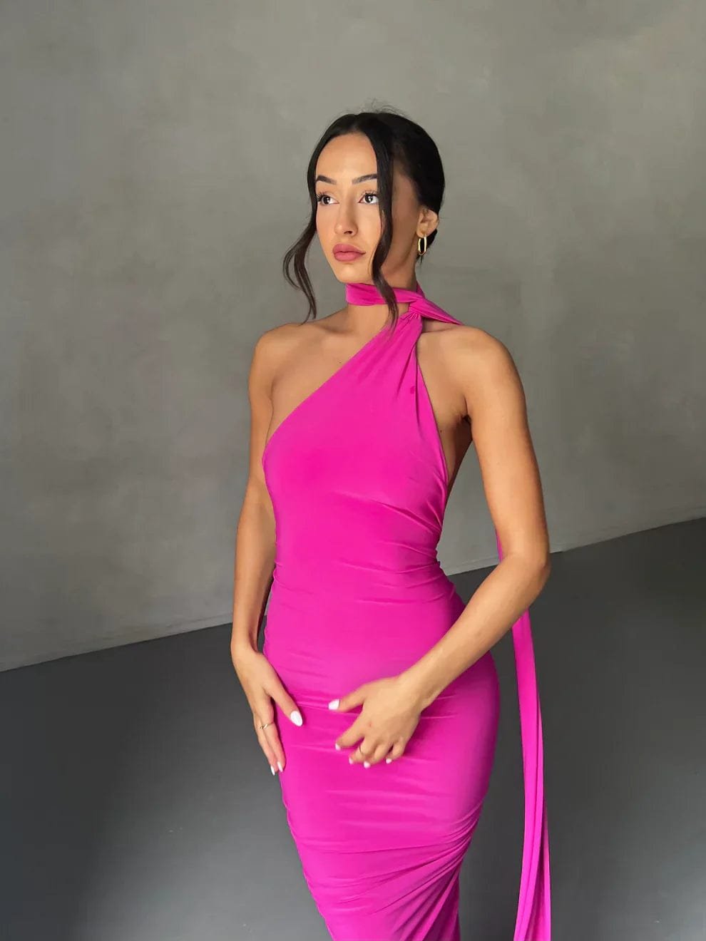 Robe asymétrique rose élégante pluie