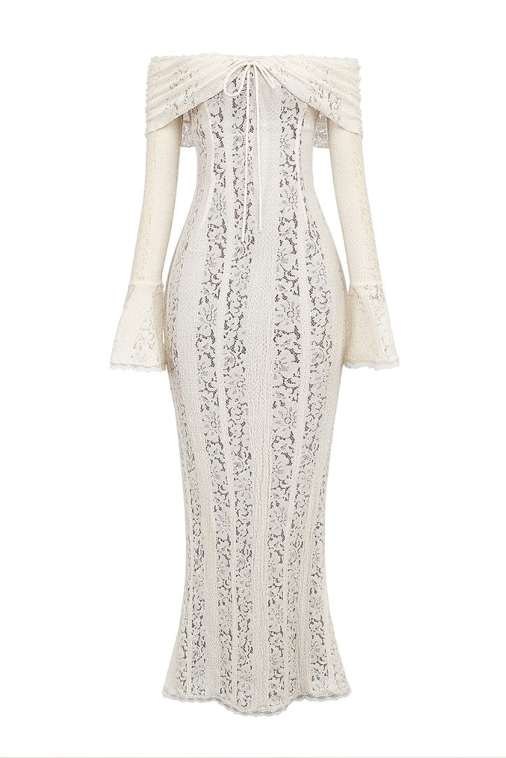 Vue complète robe longue dentelle étoile