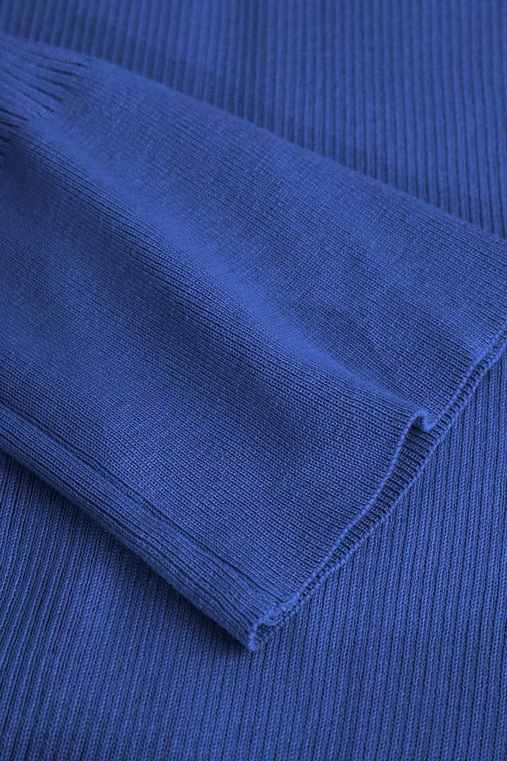 Robe Longue Côtelée Col Montant Élégante