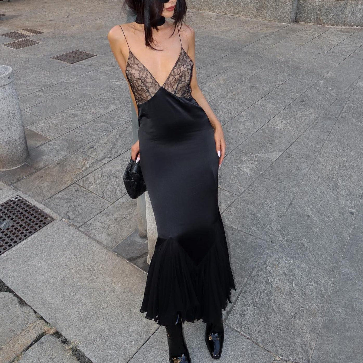 Vue détaillée de la robe dentelle fluide