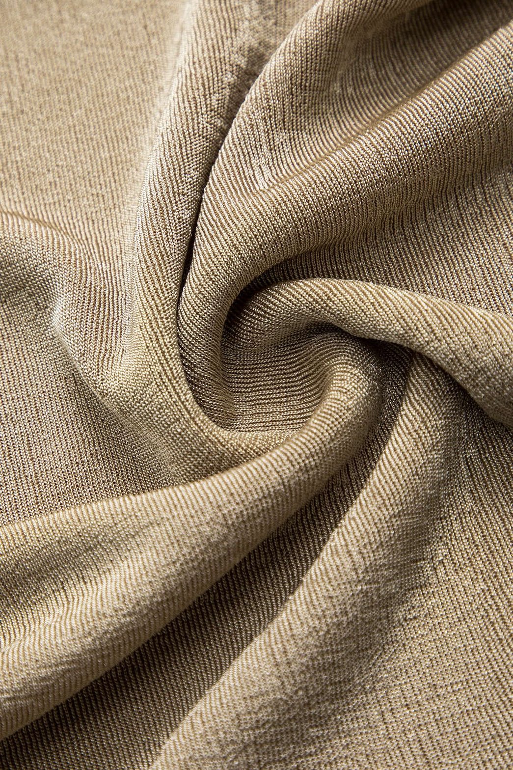 Détail du drapé de la robe longue moon